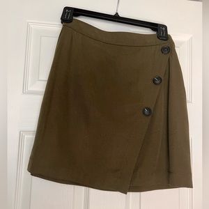 Banana Republic olive colored skirt, size 0